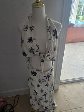MINKPINK Cream Black Tropical Cutout Halter Maxi Dress XL